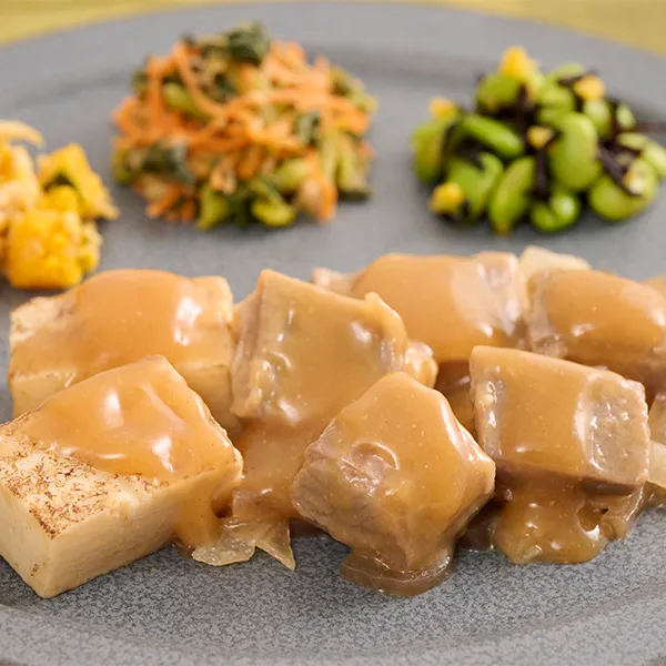 牛すじとお豆腐の味噌だれ