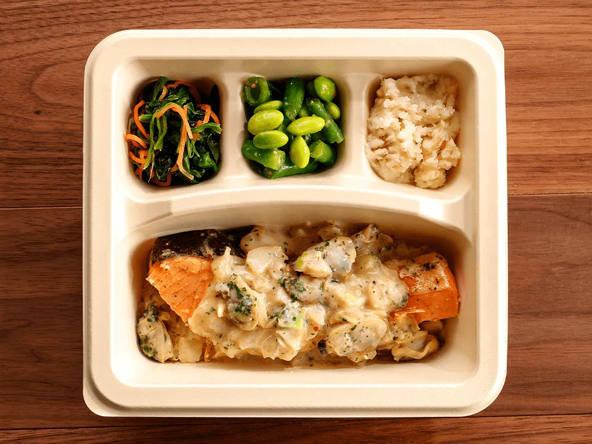 ポルチーニ香る！銀鮭の具沢山クリーム仕立て