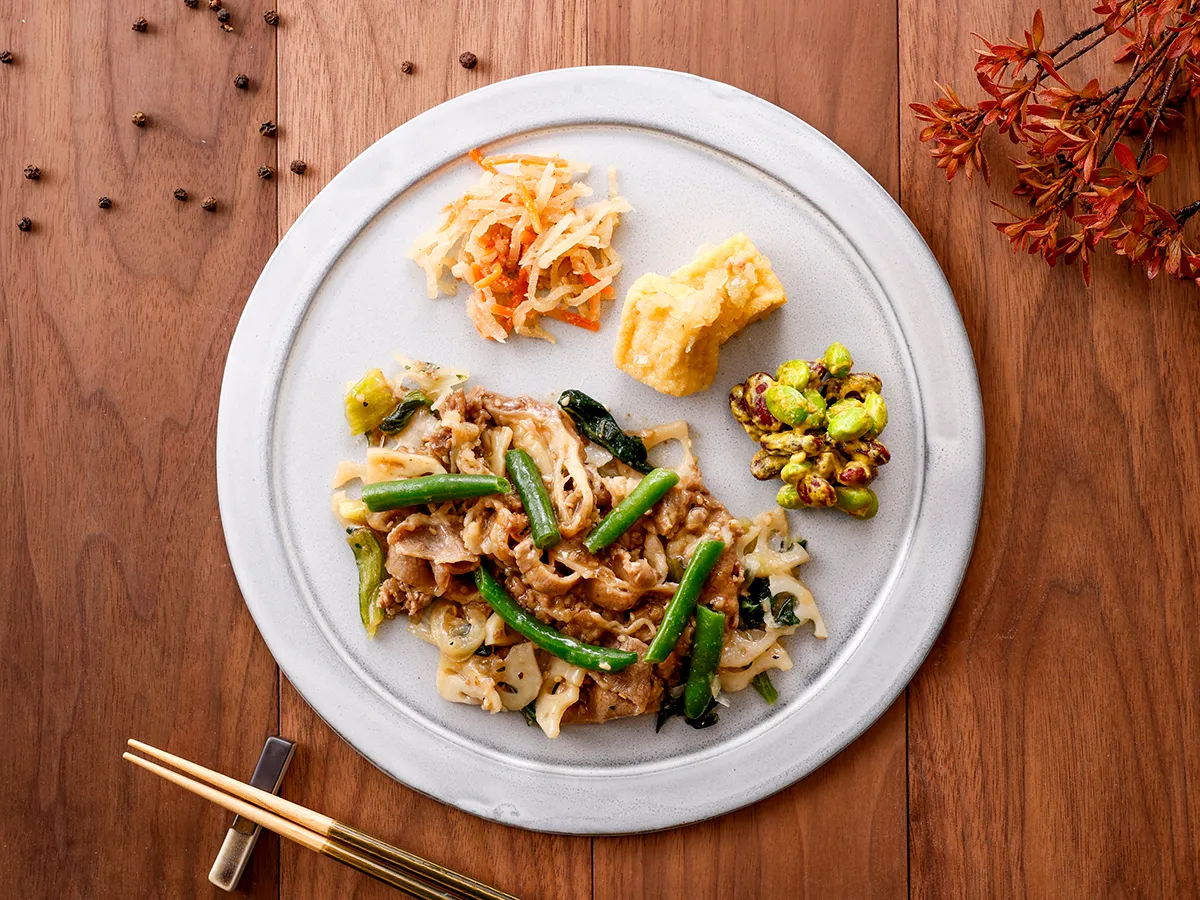 黒胡椒香る牛肉の香味ソースあえ