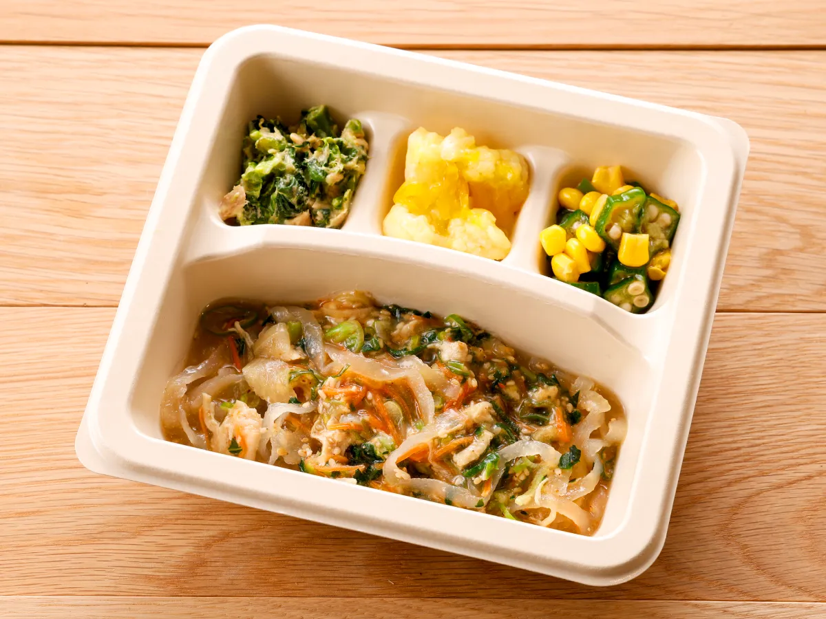 旨味胡麻だれと彩り野菜のこんにゃく麺