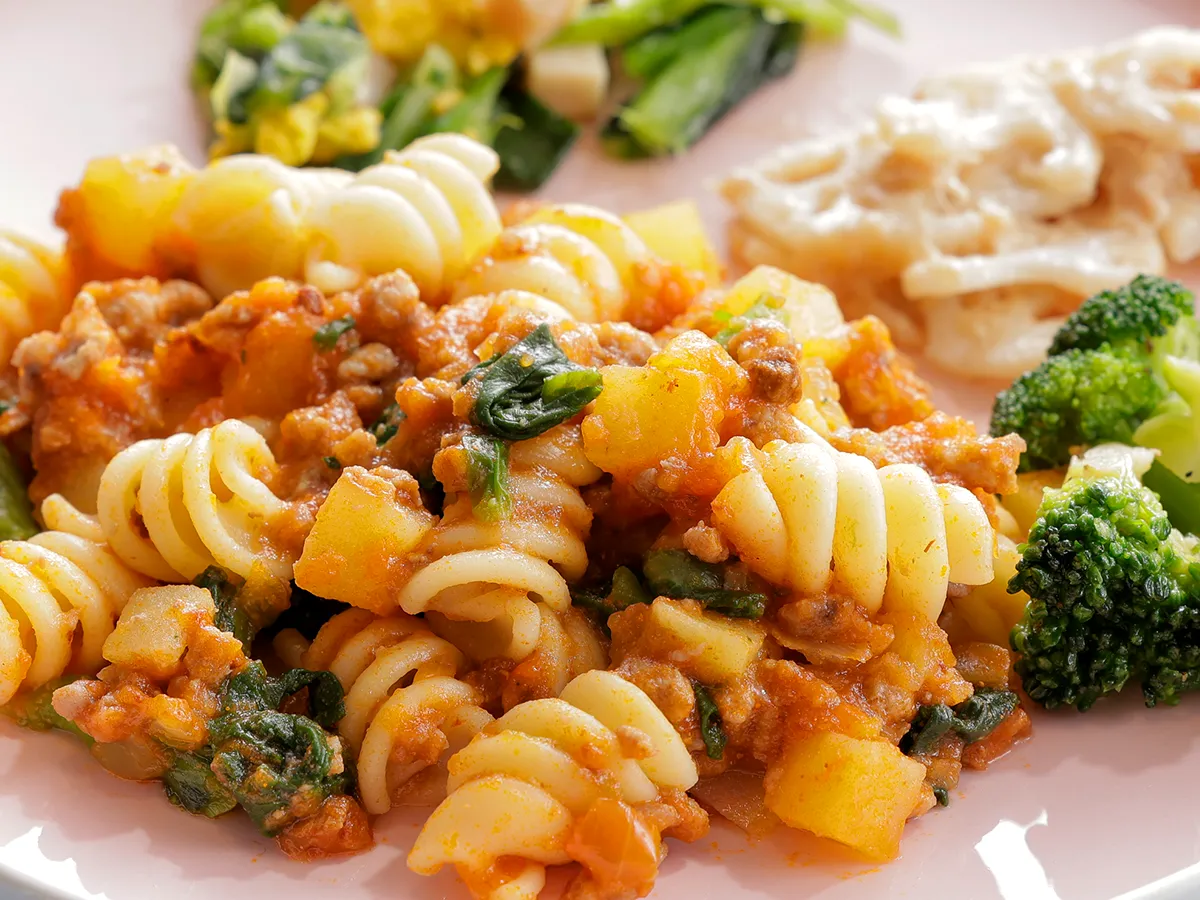 具沢山牛挽肉のデリパスタ