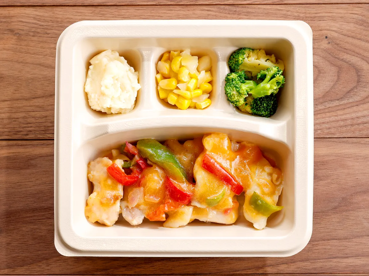 柔らかチキンの爽やかオニオンソース
