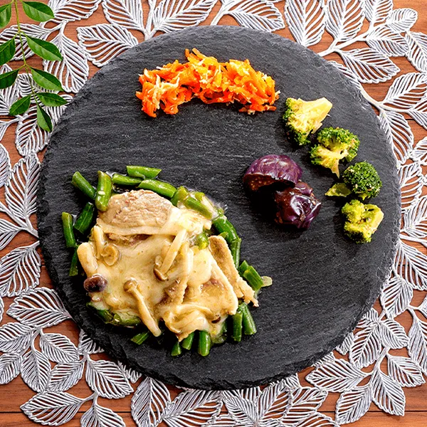 鴨肉ときのこのレモンチーズソースの商品画像