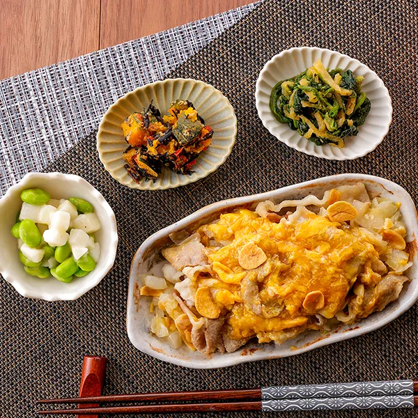 とろり卵とにんにくあんの蒸し豚
