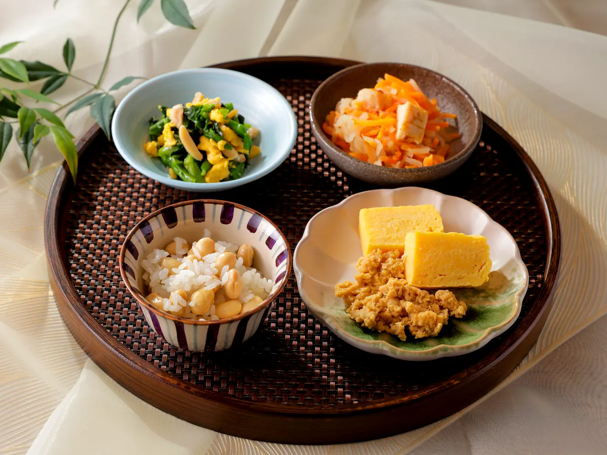 甘から鶏そぼろとふんわり出汁巻き